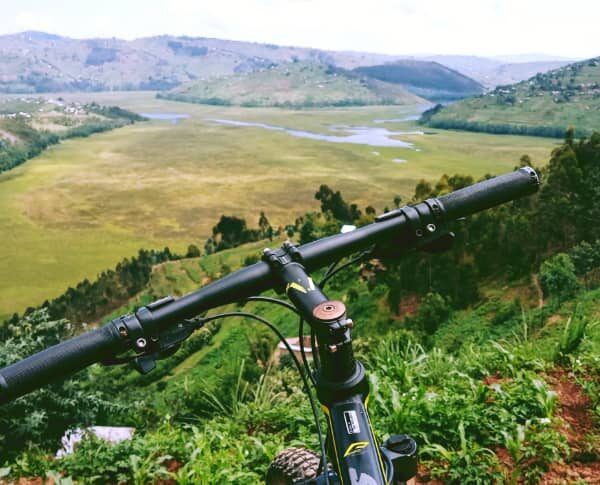 2 DAYS CYCLING THE SHORES OF TWIN LAKES, MUSANZE